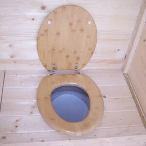 ED 1414 WC Abri WC bois massif avec plancher / EDEN TOILETTES SECHES surface extérieure : 1,98 m2 / Fabriqué en EUROPE / Garantie : 4 ans