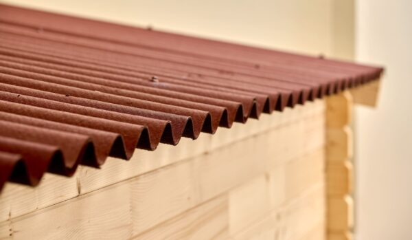 Abri Madriers bois massif grande façade 4 m / surface extérieure : 12,65 m2. Garantie 4 ans.