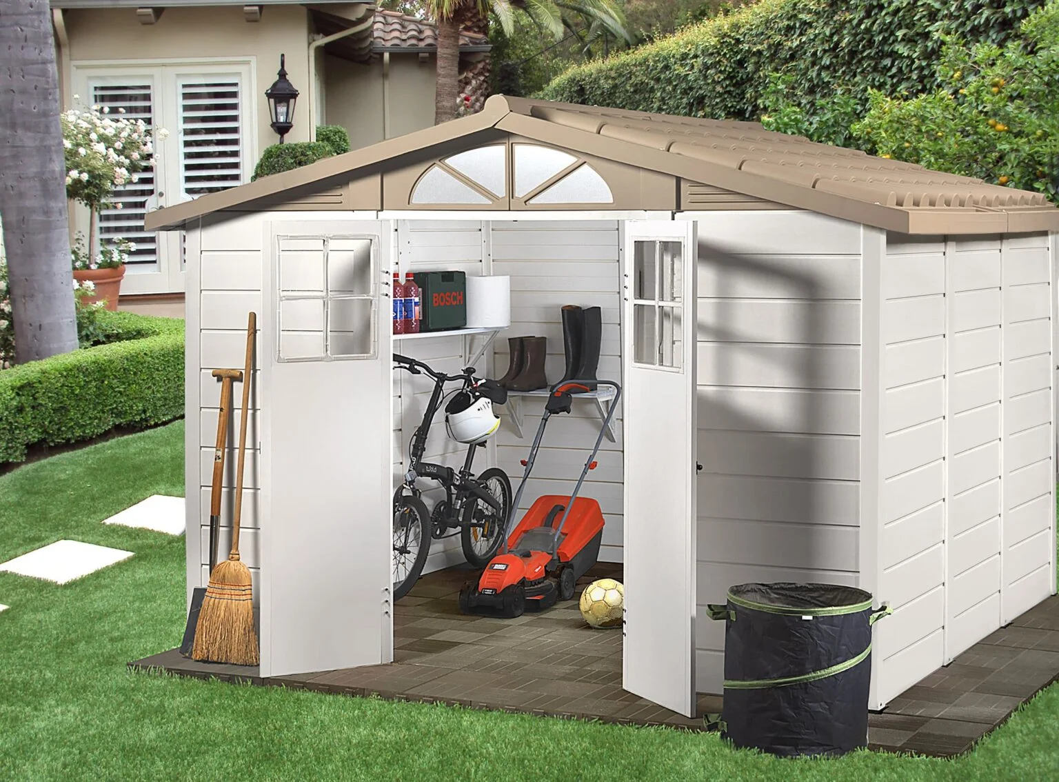 EVO 280 Abri résine grosse épaisseur 20 mm toit bi-pente / dimensions hors tout 261 x 309 cm / livré avec plancher dalle en composite épaisse 4 cm / bicolore / Fabriqué en Italie / Garantie 5 ans de la structure