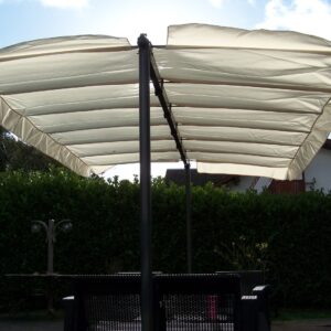 PER 2535 M Pergola marquise 3,60 x 2,50 m finition époxy gris anthracite avec toile pivotante et extensible / Surface de protection : 9 m² / toit en toile polyester 200 gr/m² couleur écru / Garantie : structure 2 ans toile : 1 an*