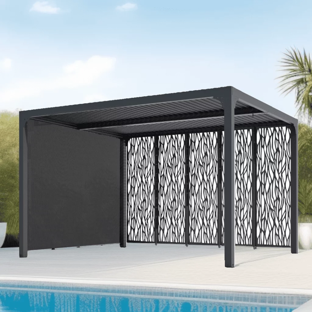 Pergola aluminium bioclimatique avec panneaux moucharabieh coloris gris pour côté 3,60 m et rideau manuel coloris gris pour côté 3 m / Surface de protection : 10,80 m² / toit réalisé avec lames ovales en aluminium / Garantie : structure 5 ans ventelles 2 ans moucharabieh 2 ans rideau 1 an