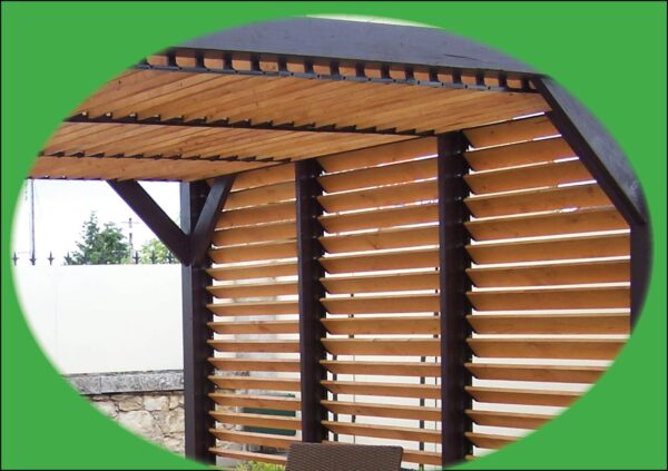 VT 3431 Auvent VENETO bois avec ventelles réglables toit et mur / surface au sol : 10,60 m2 / Fabriqué en France / Garantie : 4 ans