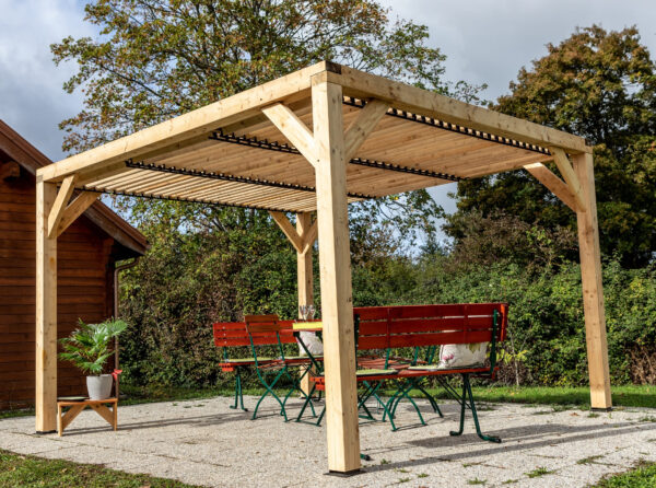 VTDO 3431 T Auvent VENETO fabriqué en douglas massif bois Français naturellement durable avec ventelles réglables toit / surface au sol : 10,60 m2 / Fabriqué en France / Garantie : 5 ans contre les attaques d'insectes et le pourrissement
