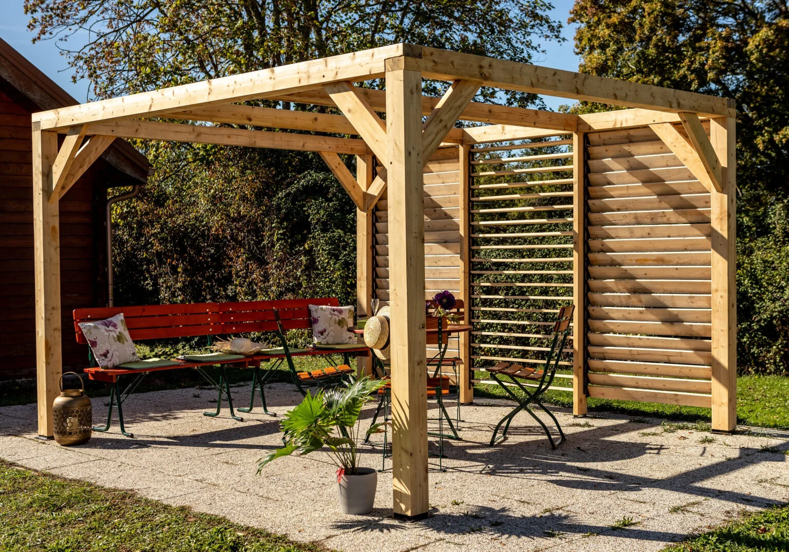 VTDO 3436 V Auvent VENETO fabriqué en douglas massif bois Français naturellement durable avec ventelles réglables mur / surface au sol : 12,24 m2 / Fabriqué en France / Garantie : 5 ans contre les attaques d'insectes et le pourrissement