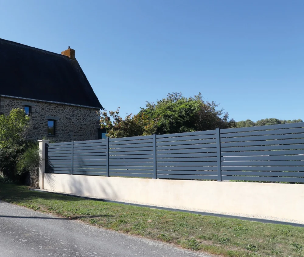 Clôture aluminium ajourée Bollène