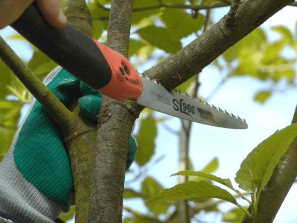 Scie repliable manche bi-matière pour le sciage de branches vertes - 396-JS - Bahco