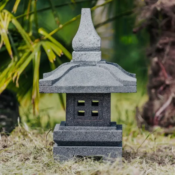 CMJ-PL-LPKAMO-50-NAT Lampe japonaise statue pagode extérieure en pierre de lave - 50 cm Kamo