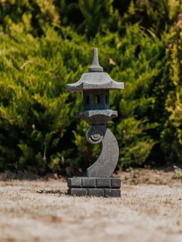 CMJ-PL-LPKAMOGAWA-90-NAT Lanterne japonaise statue pagode extérieure en pierre de lave - 90 cm Kamogawa