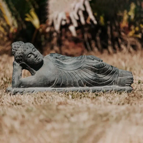 CMJ-PV-LAYINGBD-50-ANT Statue Bouddha jardin couché en pierre naturelle - Noir antique 50 cm