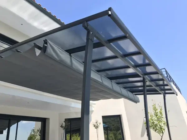 Pergola adossée polycarbonate et aluminium + toile coulissante 3.5x4M OSLO - Couleurs du monde (focus gouttière)_2