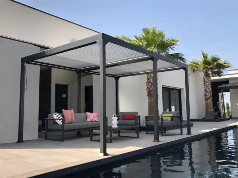 Pergola bioclimatique 4x3 autoportée aluminium GAIA - Couleurs du monde 1 Pergola bioclimatique 4x3 autoportée aluminium GAIA - Couleurs du monde (Ambiance terrasse)