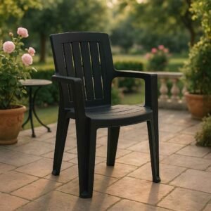 Chaise plastique empilable Venise monobloc prestige anthracite - Lot de 6 (Mise en situation générée par IA à titre indicatif - visuel non contractuel)