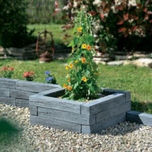 Jardinière réalisée avec la bordure schiste ton ardoise