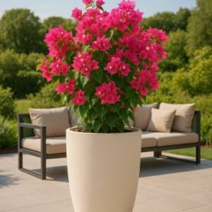 Vase extérieur haut béton pressé ton blanc Ø 40 cm (Mise en situation générée à titre indicatif - Visuel non contractuel - j2)