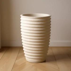 Vase moderne cannelé Nova Ø 36 cm ton blanc