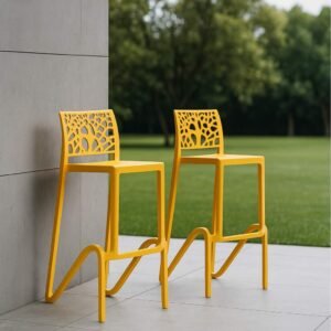 Tabouret en plastique polypropylène jaune design haut 75 cm - Lot de 2 - Haka (Mise en situation générée par IA à titre indicatif - Visuel non contractuel)