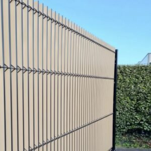 Kit occultant en V pour grillage rigide installé - PVC Beige