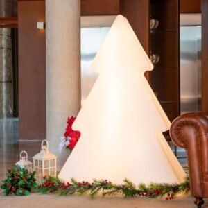Sapin en led lumineux Noël 160 cm dans le hall d'un hôtel