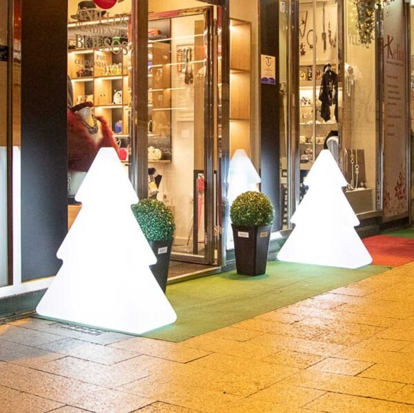 Sapin lumineux led Noël 100 cm int-ext n devanture d'un commerce