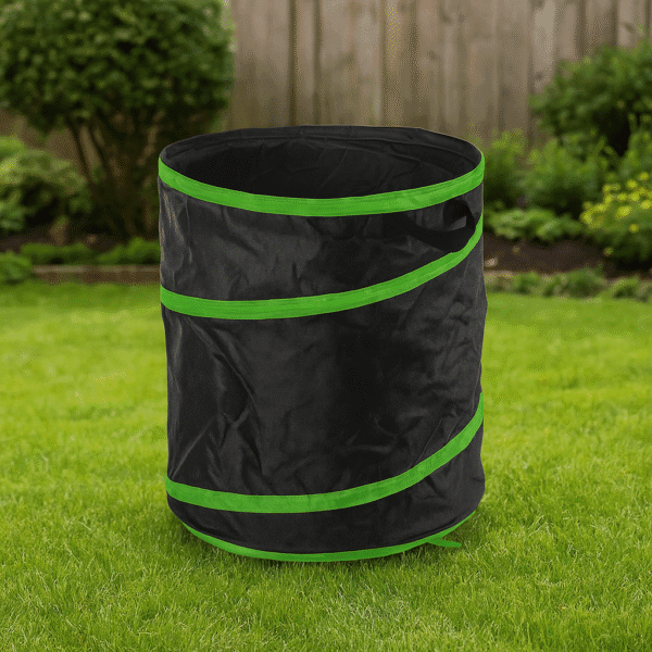 Image principale du sac à déchets végétaux Pop Up Bag de 160 litres, modèle PRSAC160, montrant sa structure autoportante sur la pelouse.