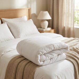Couette en microfibre blanche 400gr pour lit, référence C0010, image principale