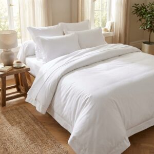 Housse de couette blanche coton C0031 dans une chambre bien éclairée