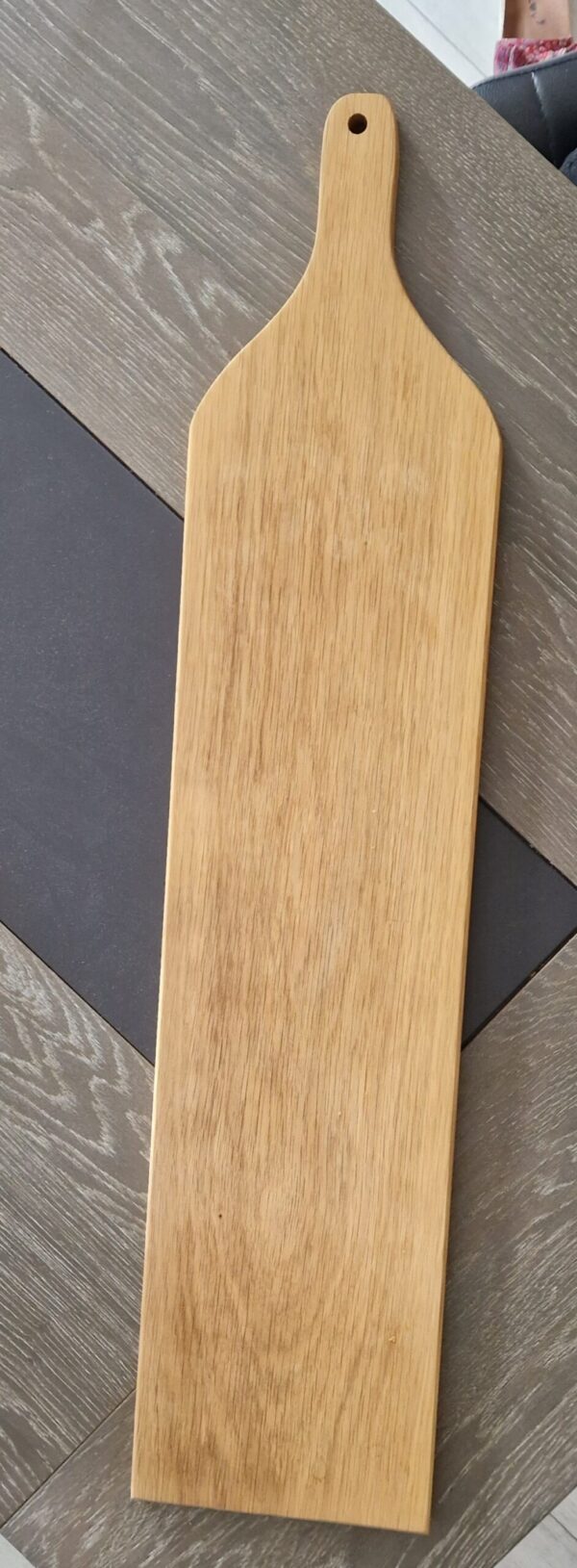 Planche apéro bois XL chêne massif MTR-2083140, vue principale sur une table