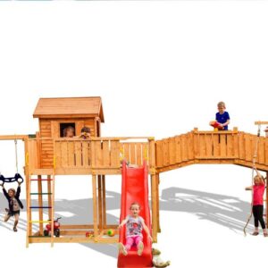 Aire de jeux multi activités MAXI SET FUNGOO SMILE FARM avec plusieurs enfants jouant, toboggans rouge et vert, et maisonnette. Référence: 3560PT