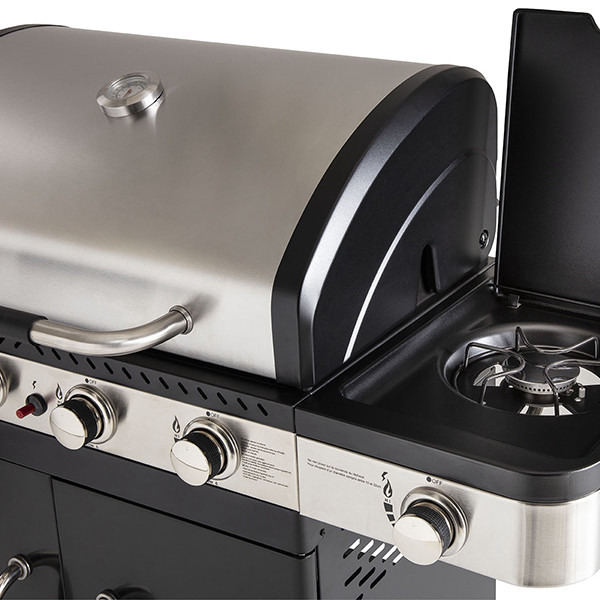 Gros plan sur le barbecue au gaz FIDGI 4 avec capot et réchaud latéral