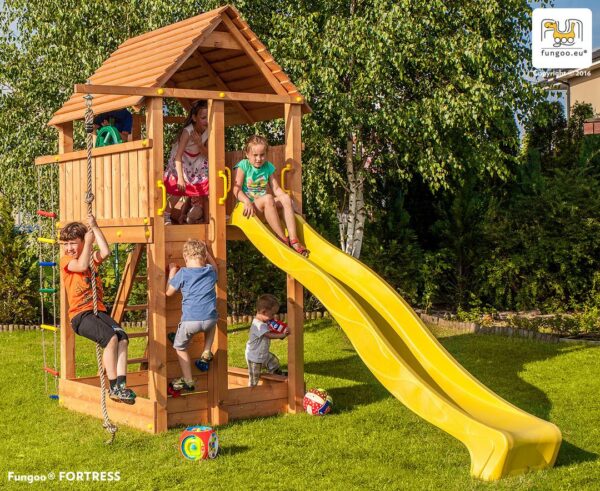 Grande aire de jeux enfants MAXI SET FUNGOO SIZED PLAZA équipée de toboggans et accessoires, référence 3527PT