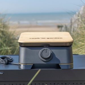petite plancha électrique dune 40 PE004 - image principale de la plancha électrique sur une terrasse avec vue sur la plage