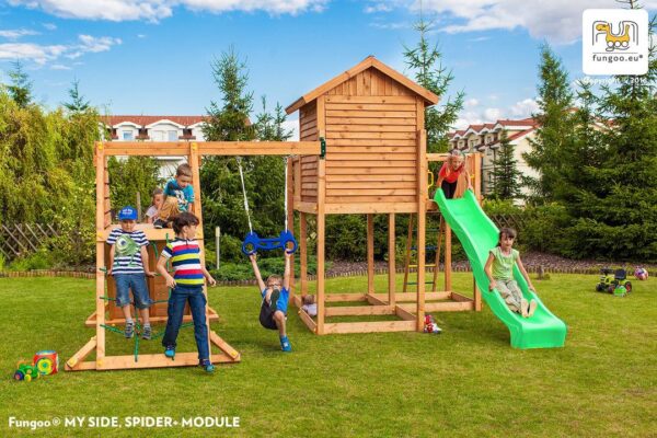 Image principale de la station de jeux FUNGOO MySIDE SPIDER, référence 3514PT, avec des enfants jouant sur la structure comprenant un toboggan vert.