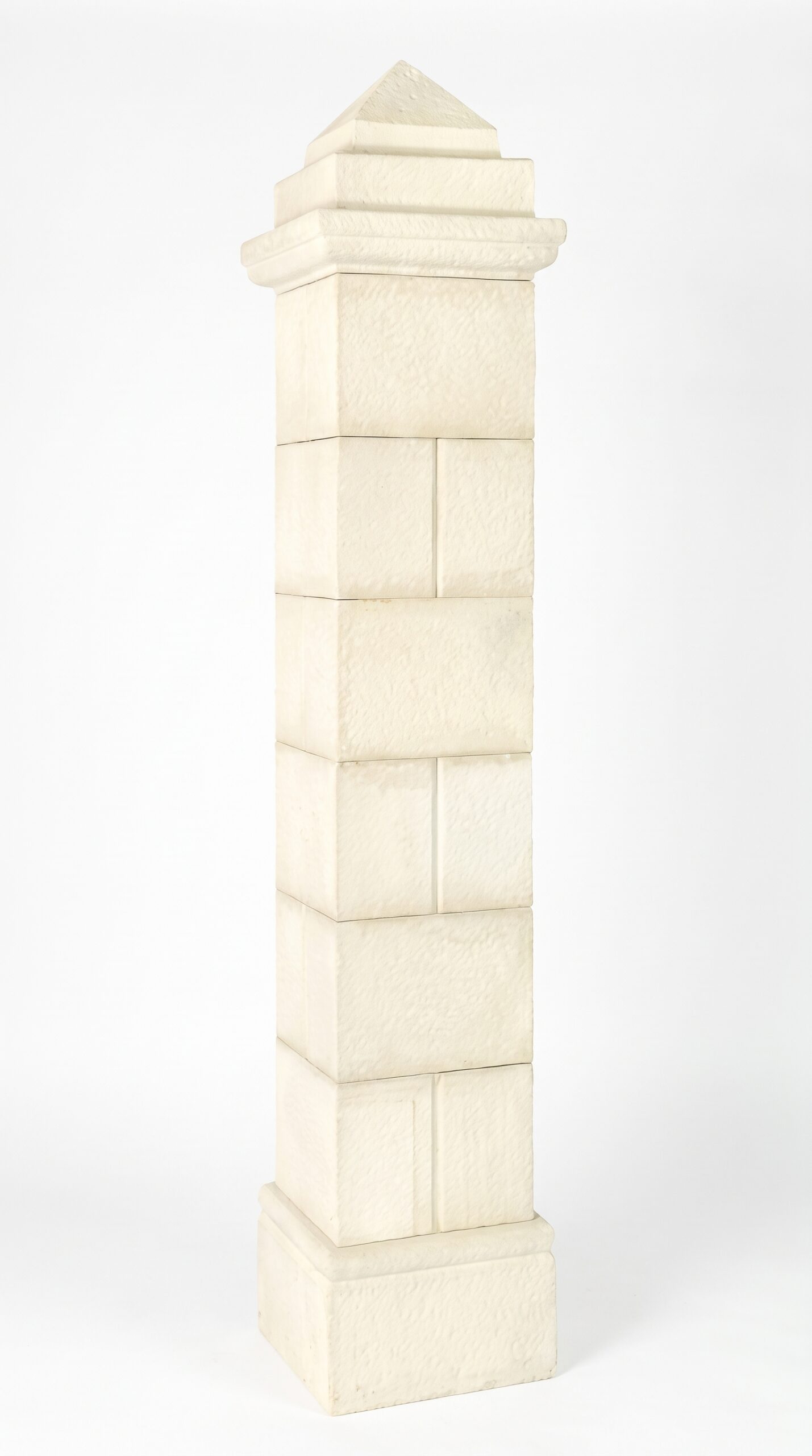 Kit pilier 50 × 50 Périgord - hauteur 340 cm - blanc 1 Image principale du pilier portail 50x50 Périgord en kit, référence 212191, vue de la structure complète avec base large et chapiteau à 3 niveaux